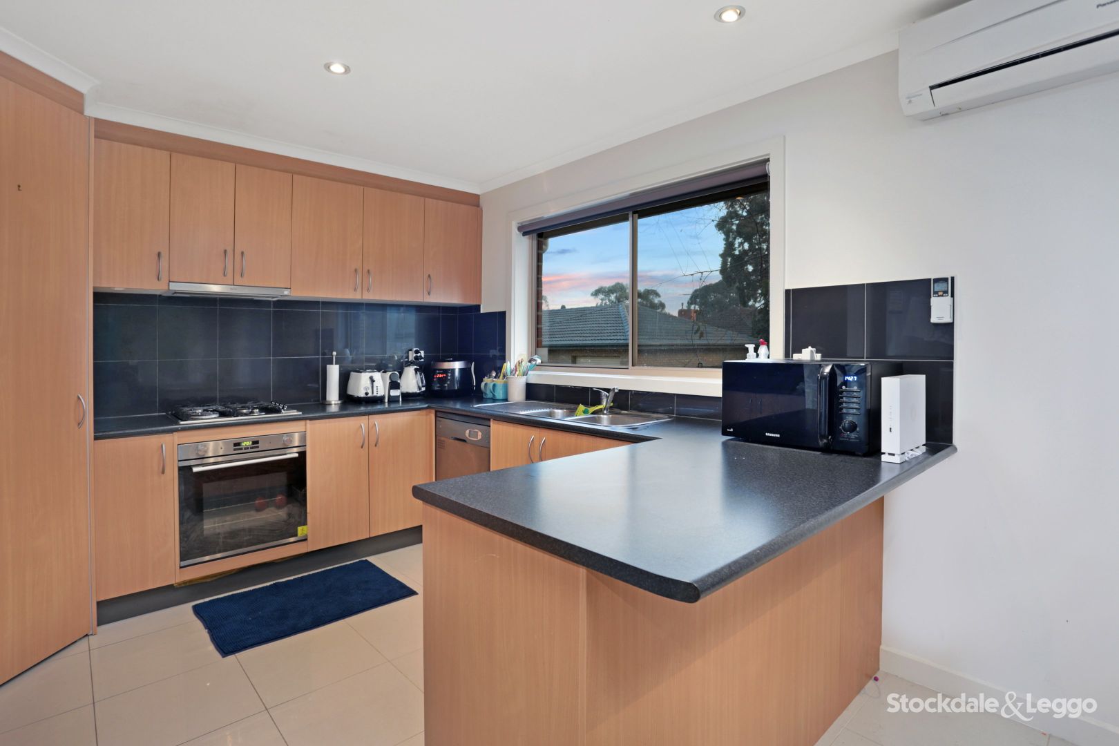 2/8 Wiltshire Avenue, Bayswater VIC 3153, Image 2