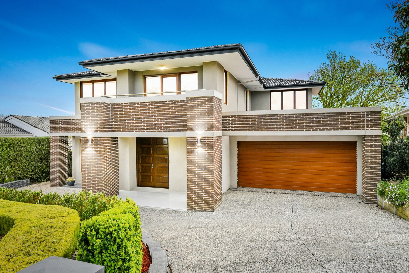 4 bedrooms House in 29 Dorset Street GLEN WAVERLEY VIC, 3150