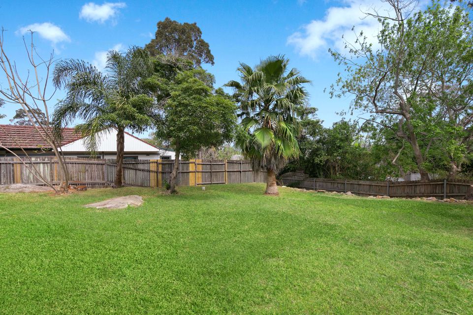 38 Canoon Road, Turramurra NSW 2074, Image 2