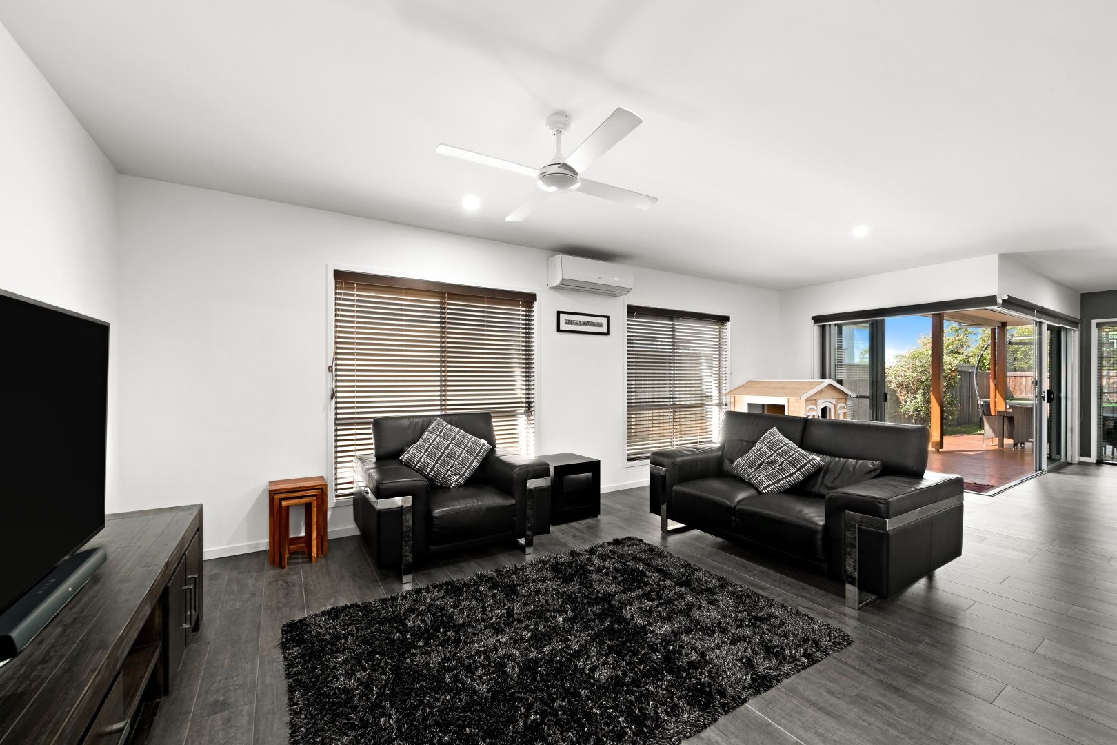 28 Apple Crescent, Caloundra West QLD 4551, Image 2