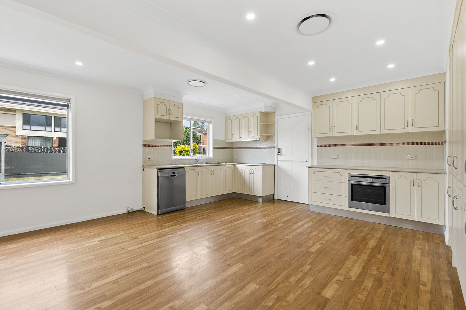 20 Rushton Drive, Kanahooka NSW 2530 House For Rent 650 Domain