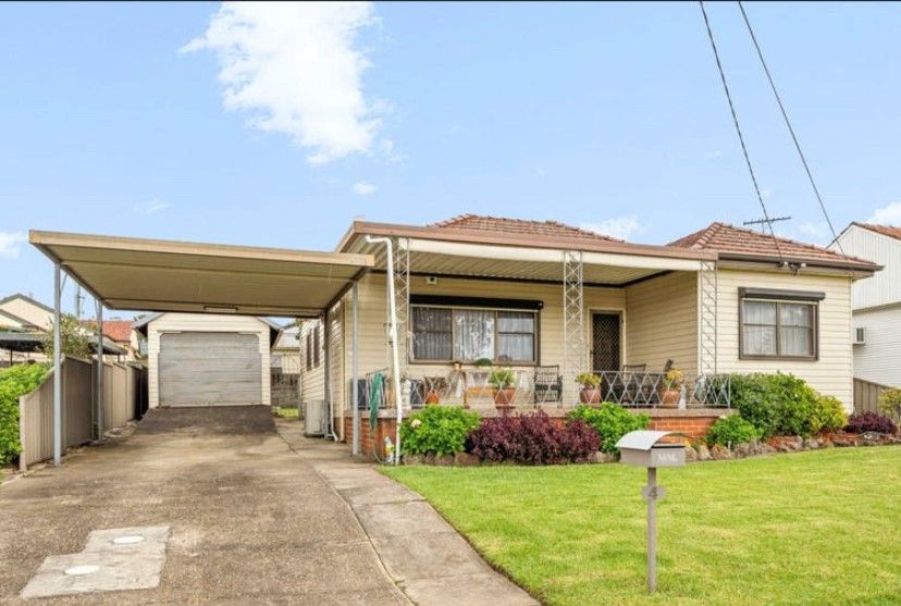 3 bedrooms House in 4 Roger Street MERRYLANDS NSW, 2160