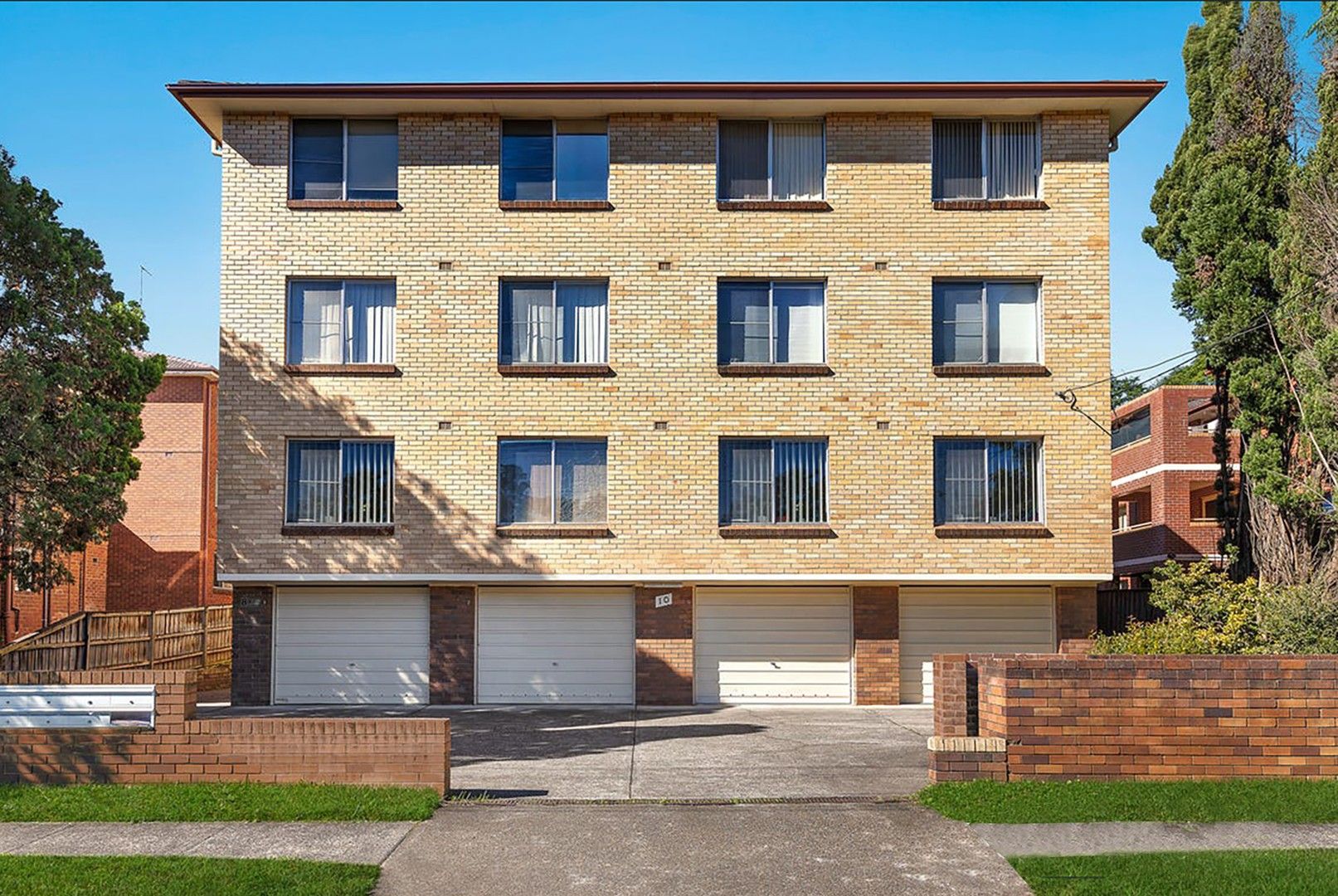 2 bedrooms Apartment / Unit / Flat in 8/10 Gaza Road WEST RYDE NSW, 2114