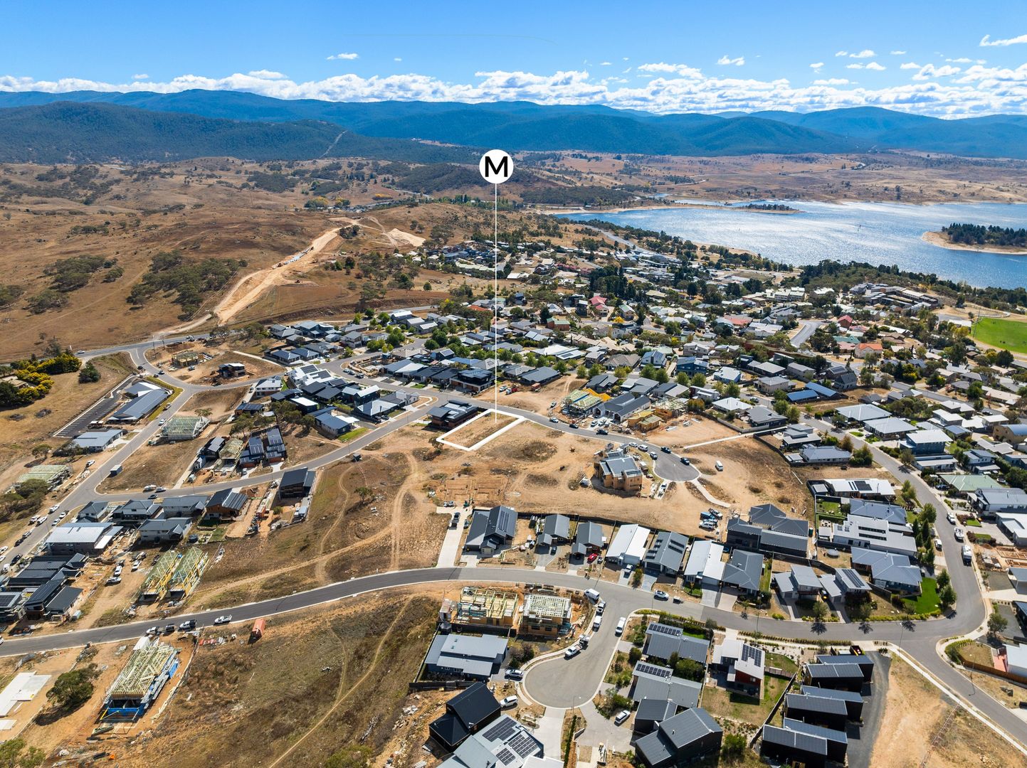 8 Alice Street, Jindabyne NSW 2627, Image 2