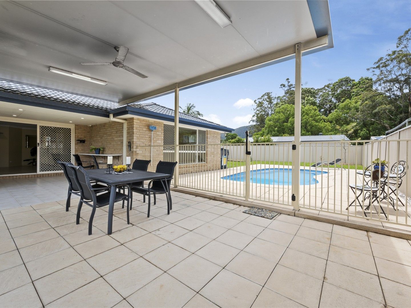 5 bedrooms House in 17 William Sharp Drive COFFS HARBOUR NSW, 2450
