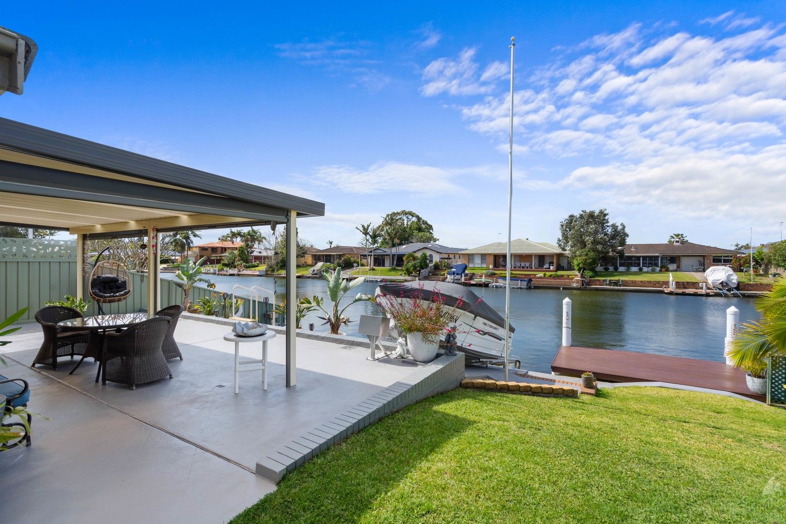 4 bedrooms House in 15 Cavill Avenue FORSTER NSW, 2428