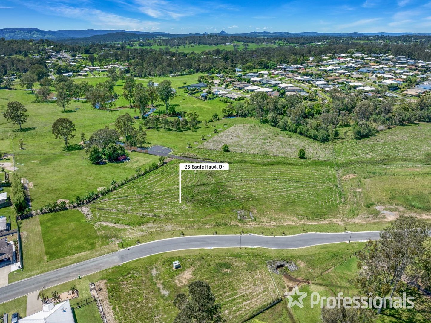 25 Eagle Hawk Drive, Southside QLD 4570, Image 2