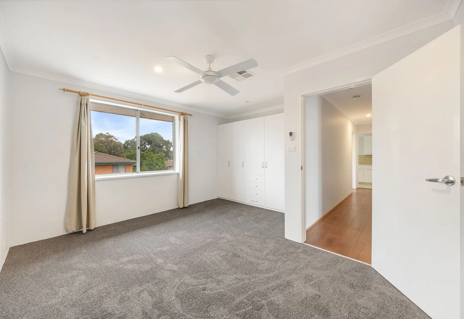 Additional image 4 of 15/15 Crest Road, Crestwood NSW 2620