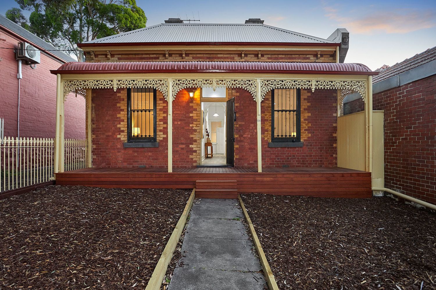 4 bedrooms House in 59 Brougham Street NORTH MELBOURNE VIC, 3051