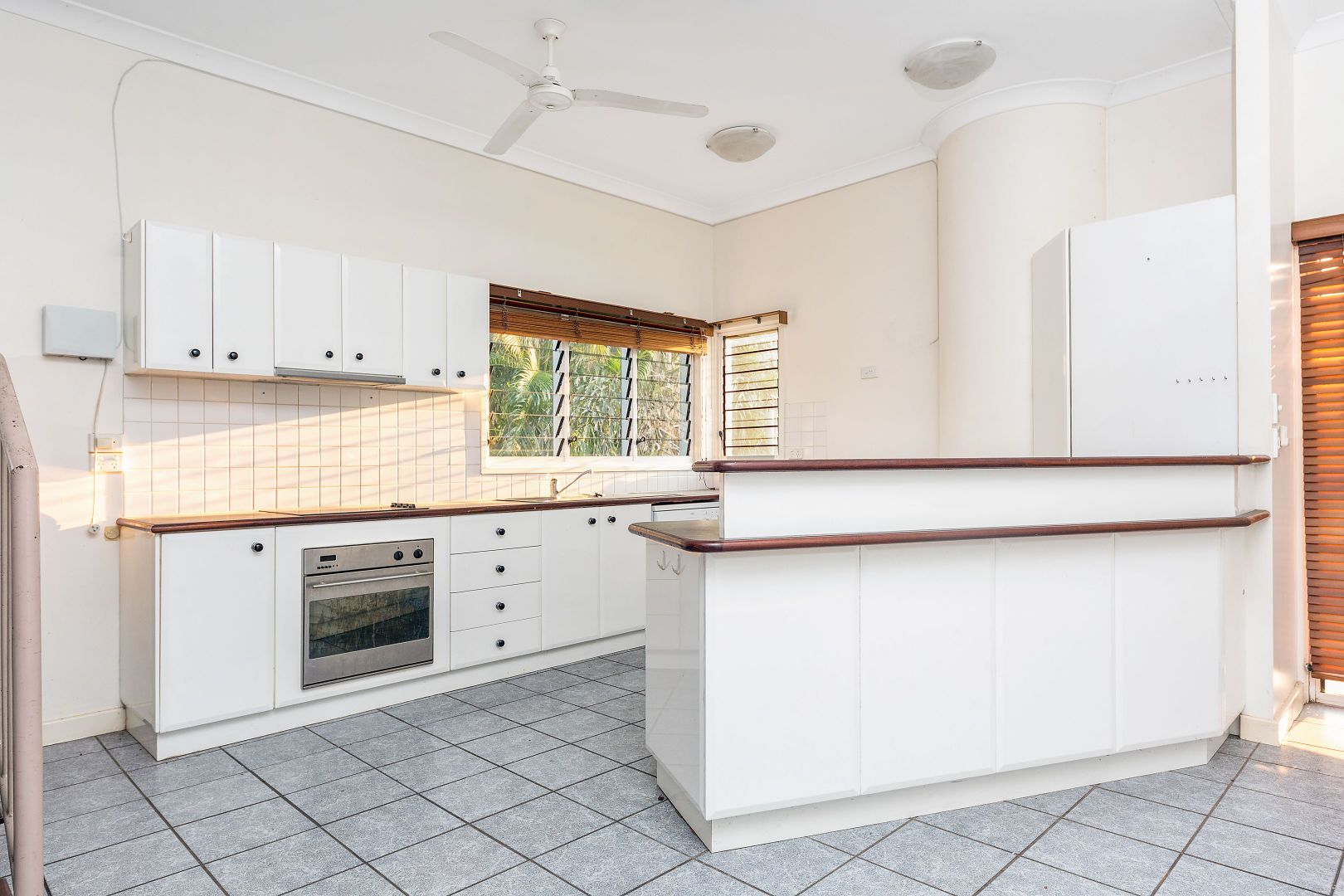 2/4 Philip Street, Fannie Bay NT 0820, Image 2