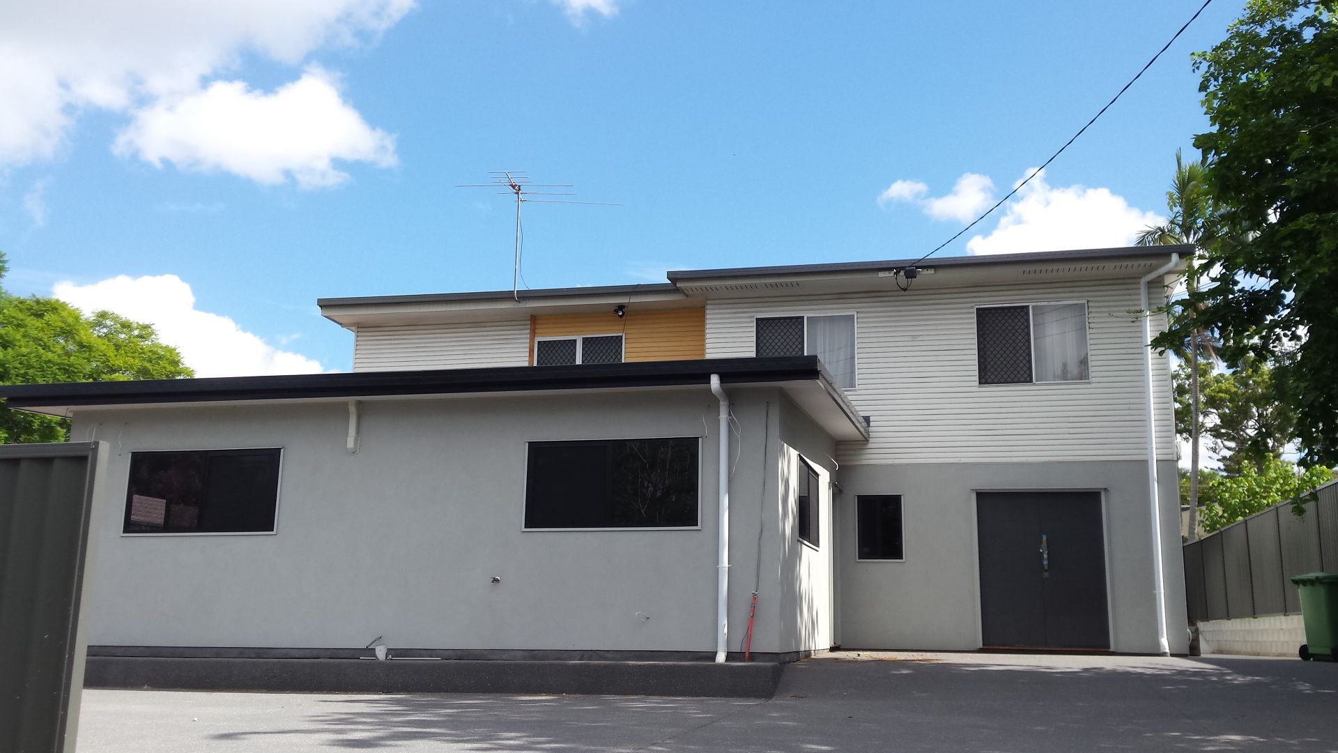 176 Compton Road, Woodridge Property History & Address Research Domain