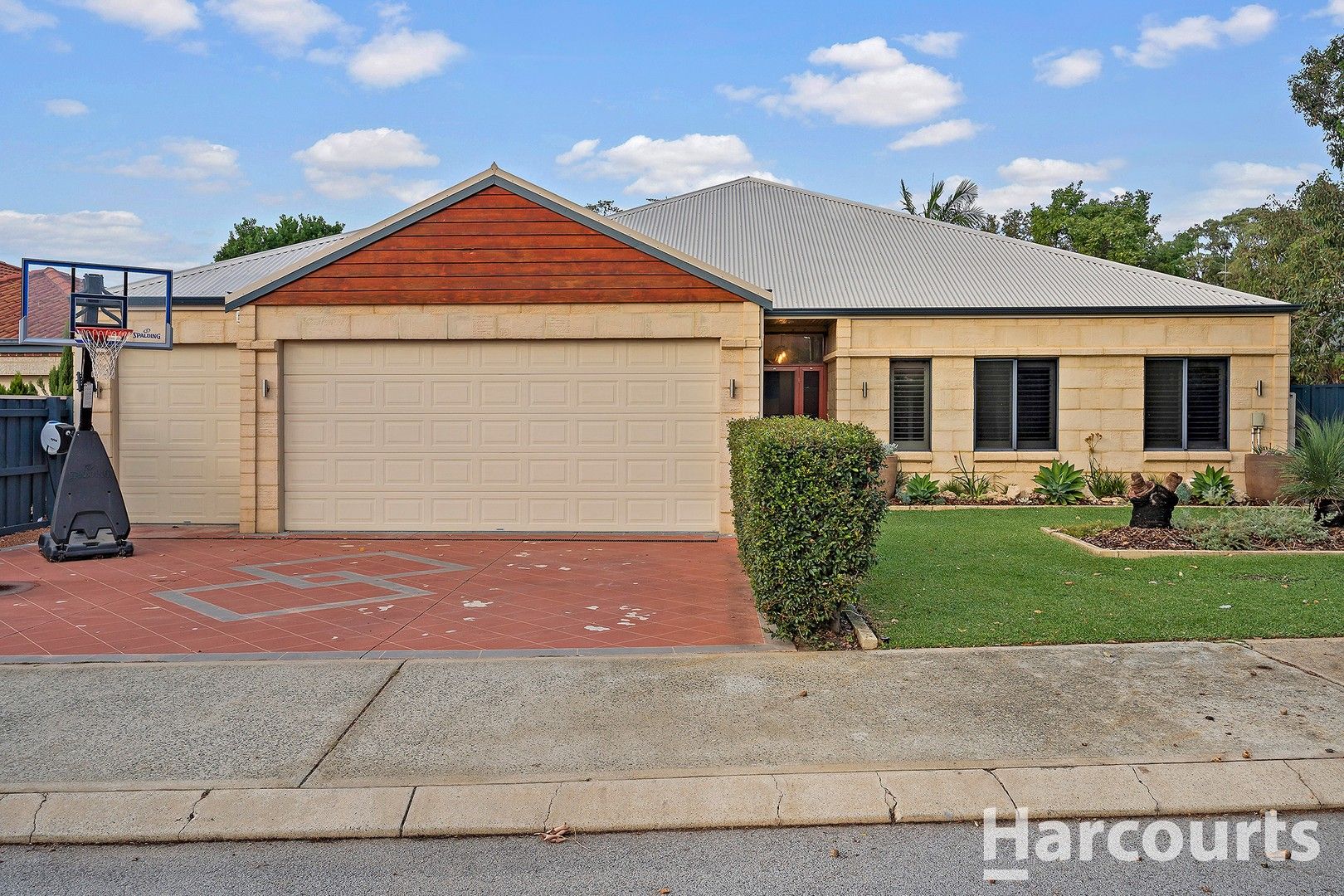 4 bedrooms House in 17 Little Heath Meander ERSKINE WA, 6210