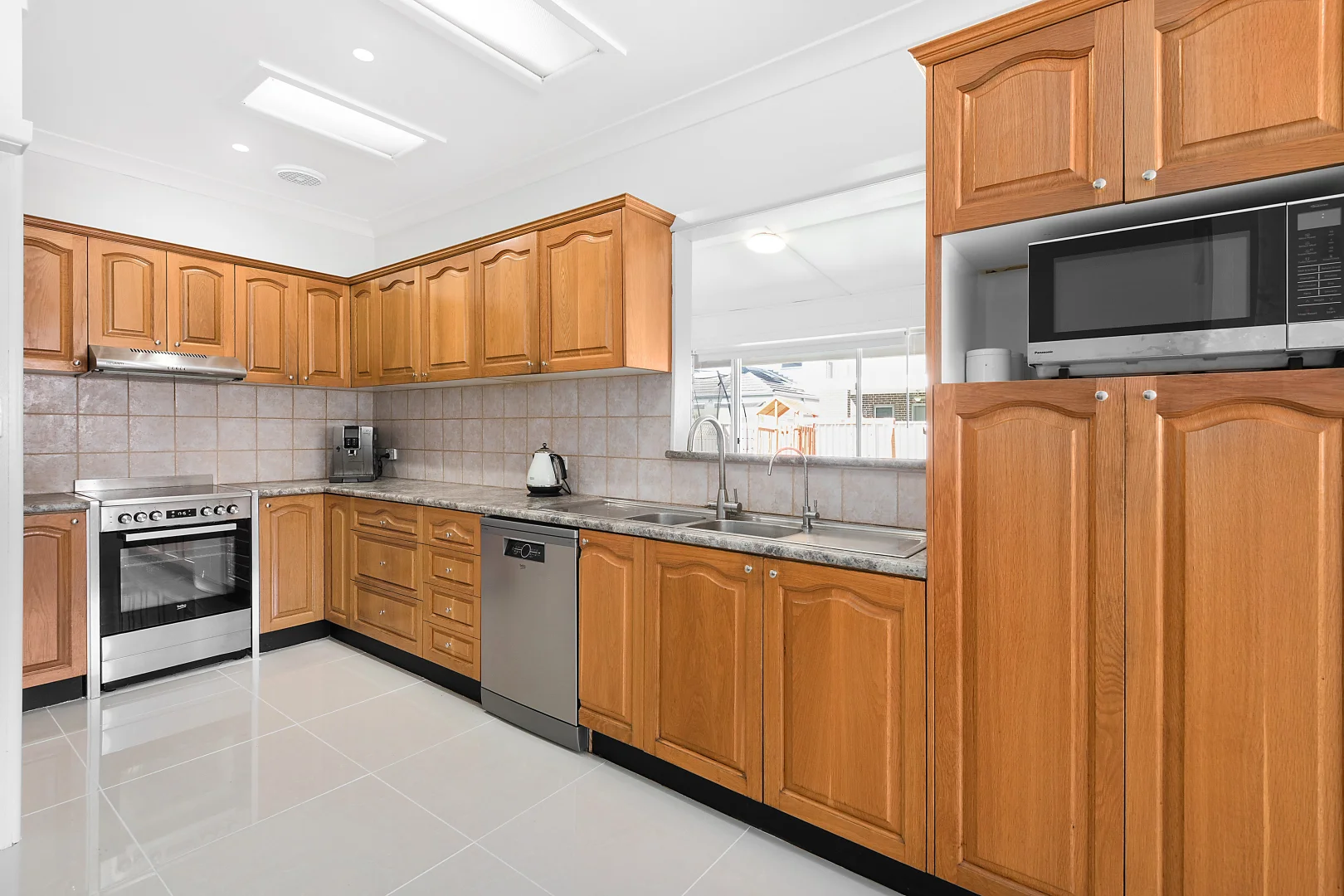 Additional image 4 of 12 Chuter Avenue, Monterey NSW 2217