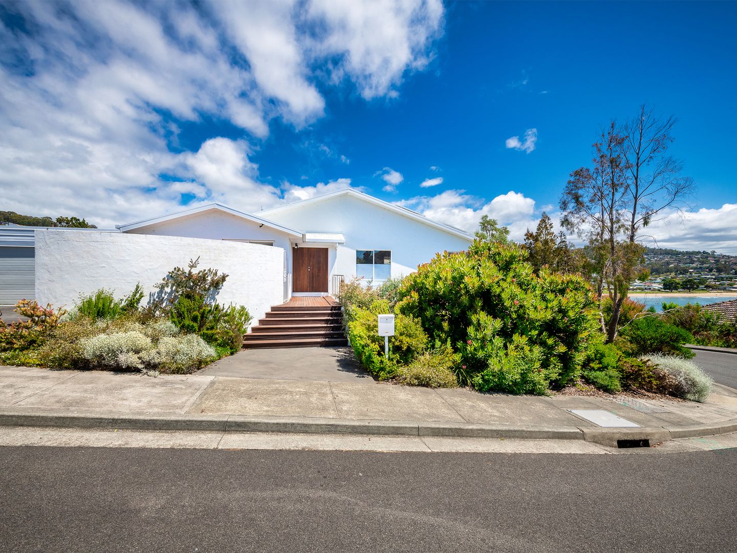 5 Flowerpot Crescent, Blackmans Bay TAS 7052, Image 2