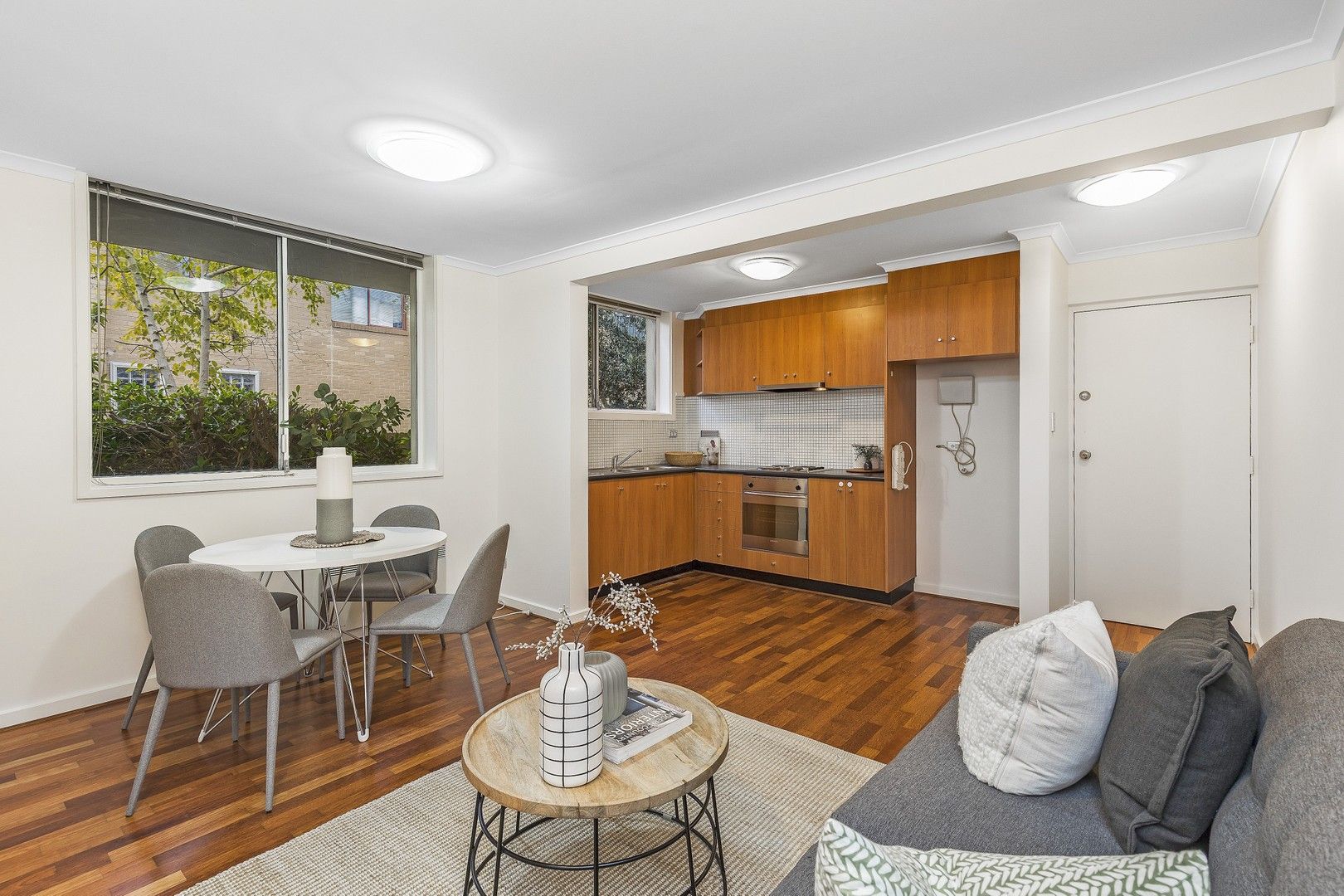2 bedrooms Apartment / Unit / Flat in 1/251 Nicholson  Street SEDDON VIC, 3011