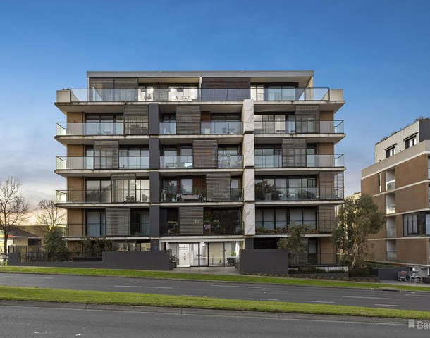 303/9 Red Hill Terrace, Doncaster East VIC 3109