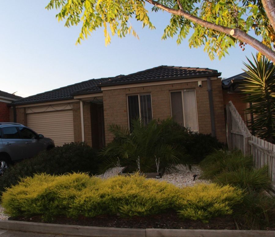 3 bedrooms House in 30 Kernan Court CRAIGIEBURN VIC, 3064