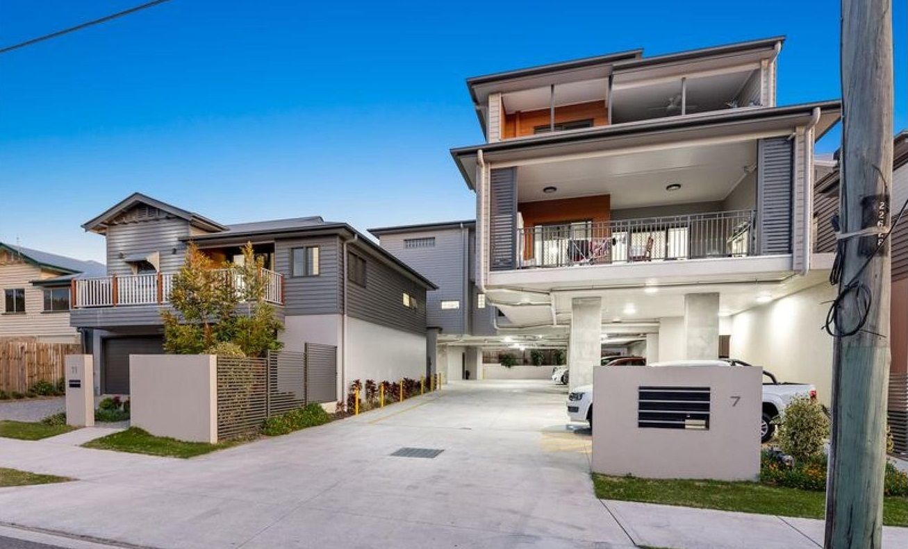 1 bedrooms Apartment / Unit / Flat in 2/7 Sadlier Street KEDRON QLD, 4031