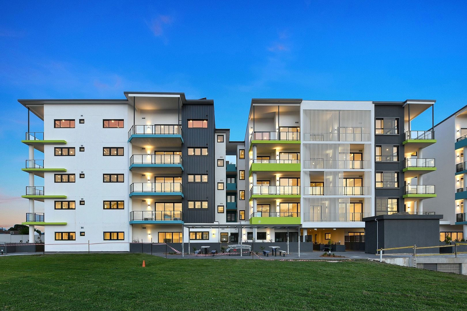 1 bedrooms Apartment / Unit / Flat in A/24 Hillcrest Ave GREENACRE NSW, 2190