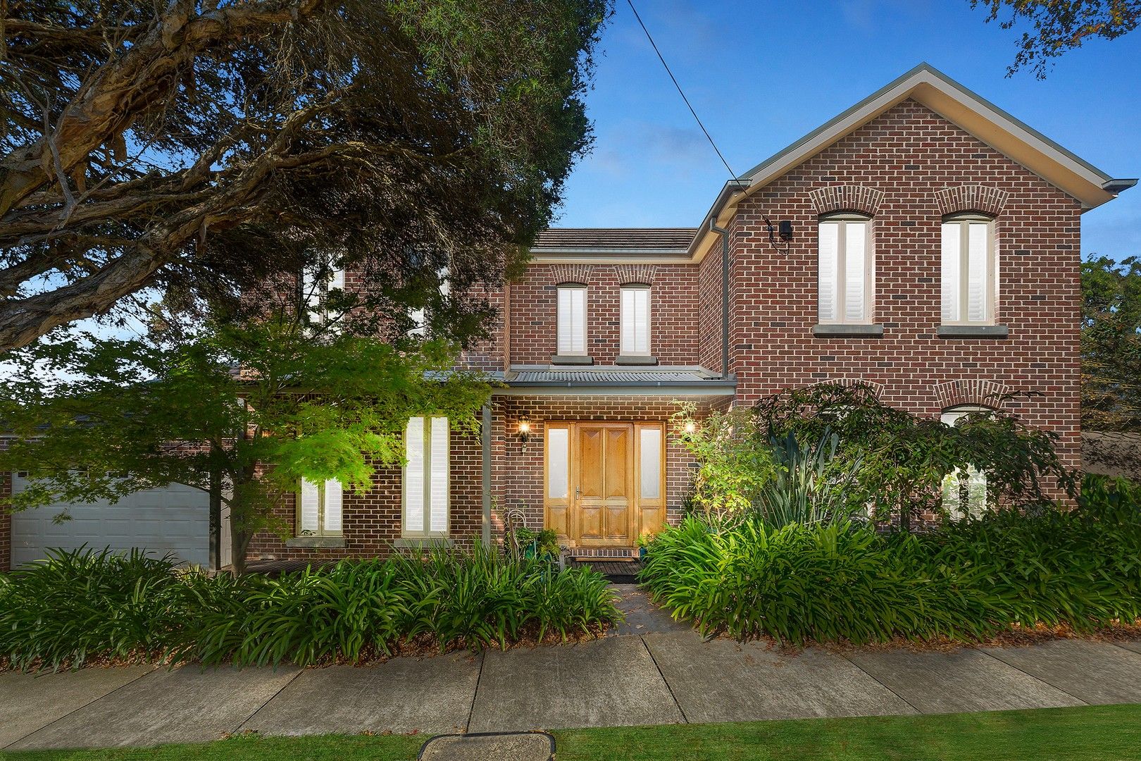 2 Sweetland Road, Box Hill VIC 3128, Image 0