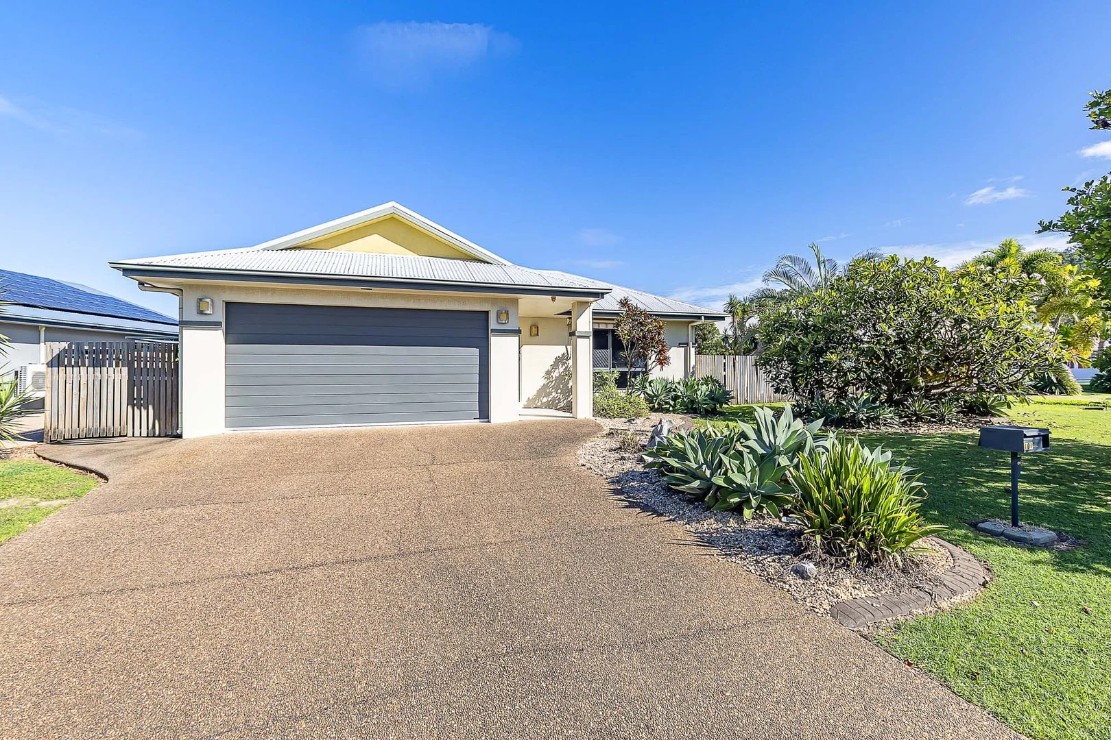 101 Thorn Street, Mount Louisa QLD 4814