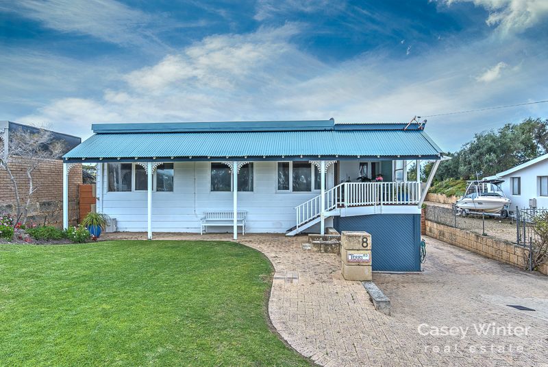 4 bedrooms House in 8 Terry Road QUINNS ROCKS WA, 6030
