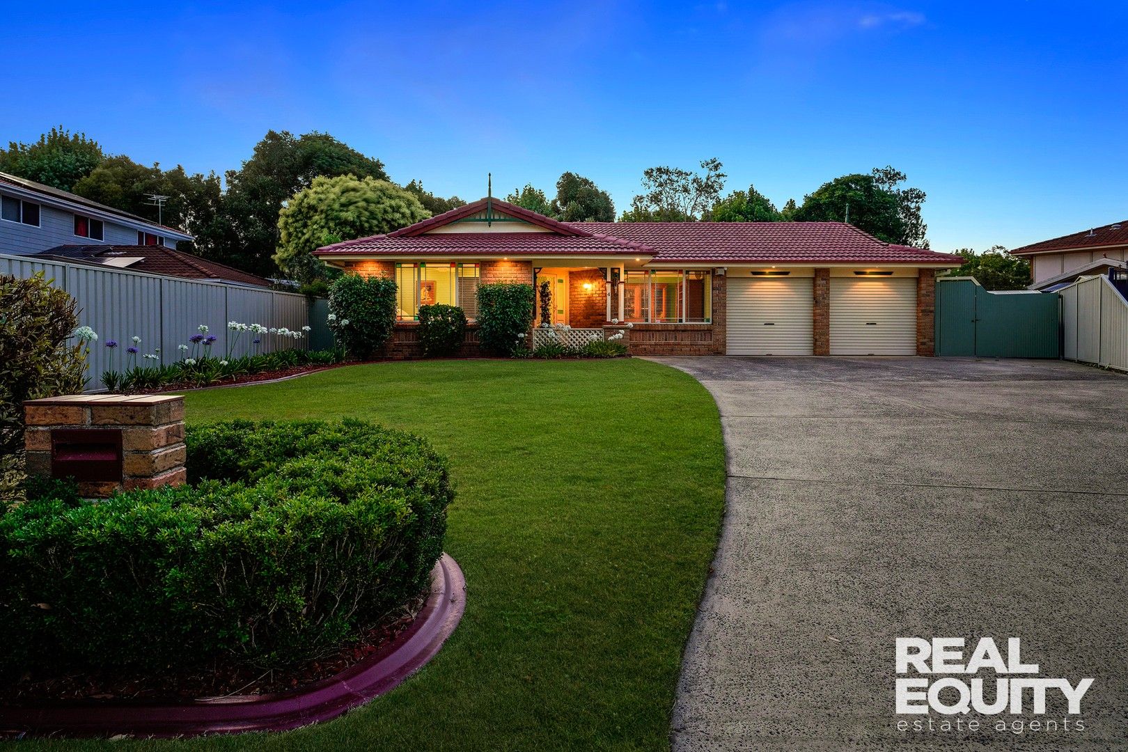 4 Aneura Court, Wattle Grove NSW 2173, Image 0