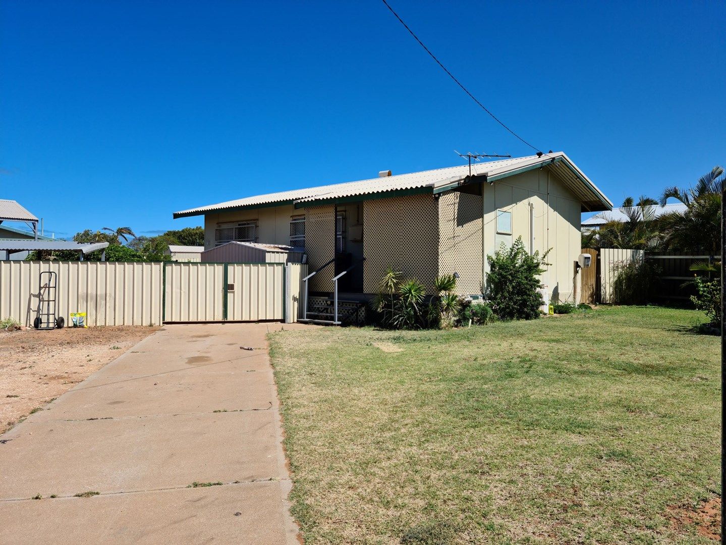 6 McNish Street, Carnarvon WA 6701, Image 0