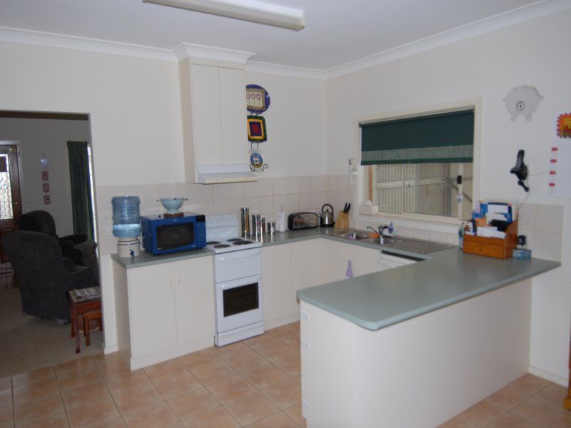 294 ALBERT STREET, Deniliquin NSW 2710, Image 1