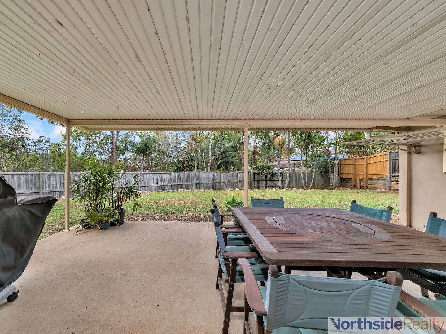 8 Ilona Place, Eatons Hill QLD 4037, Image 2