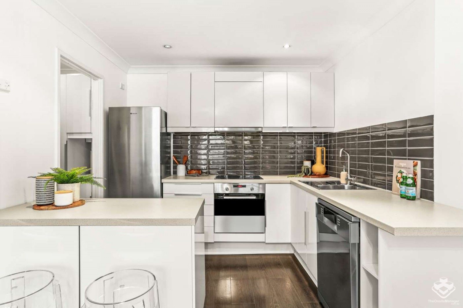 1 bedrooms Apartment / Unit / Flat in ID:21155352/17 Cope Street REDFERN NSW, 2016