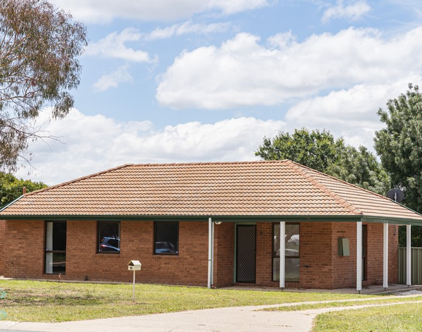 15 Boswell Crescent, Florey ACT 2615