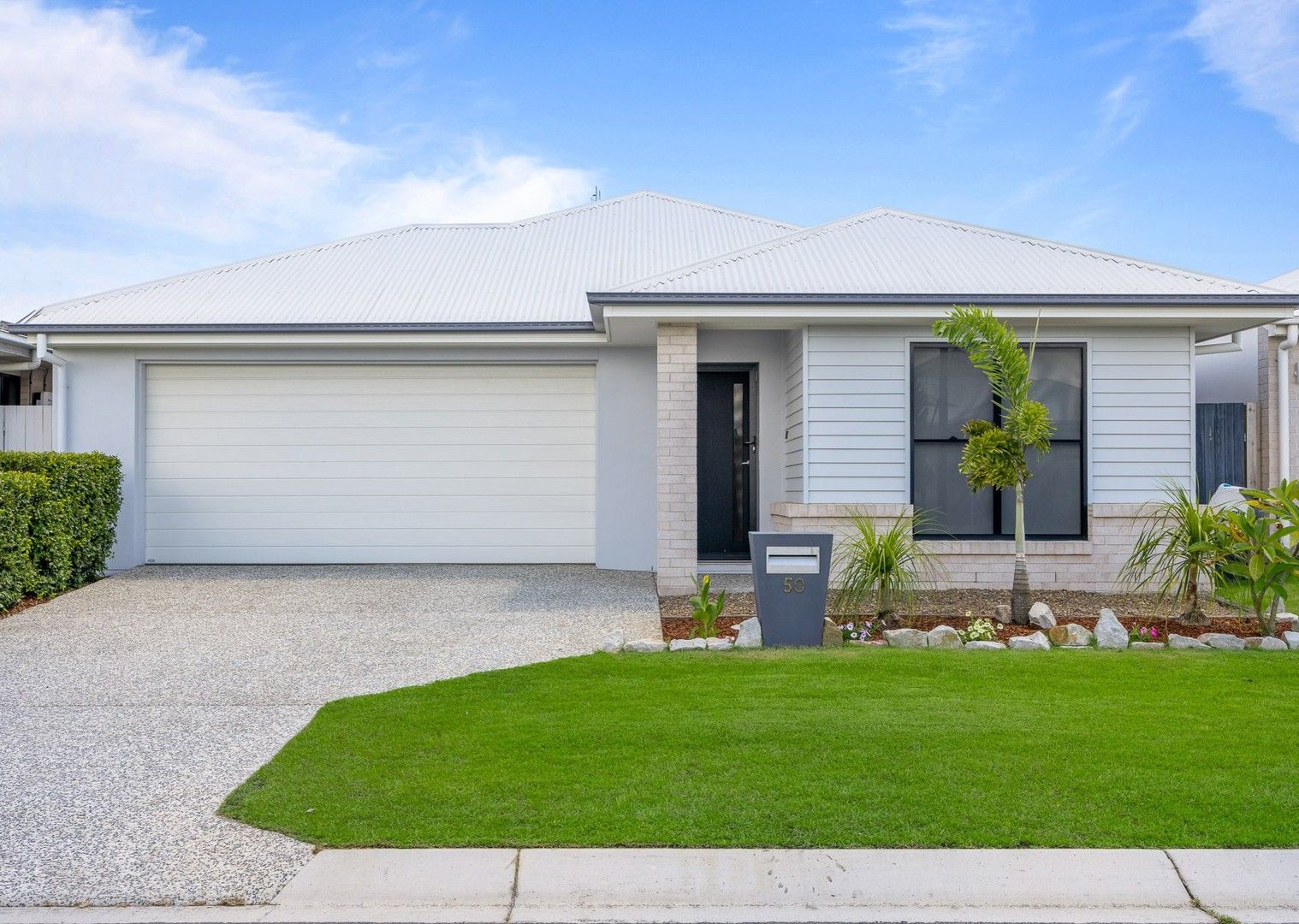 4 bedrooms House in 50 Bradley Crescent NIRIMBA QLD, 4551