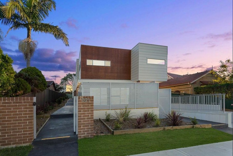 3 bedrooms Townhouse in 2/321 Port Hacking Road MIRANDA NSW, 2228