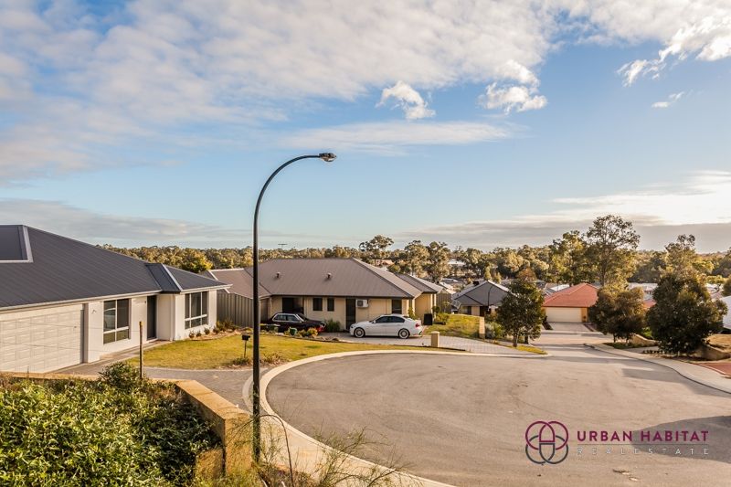 10 Hinton Cove, Wellard WA 6170