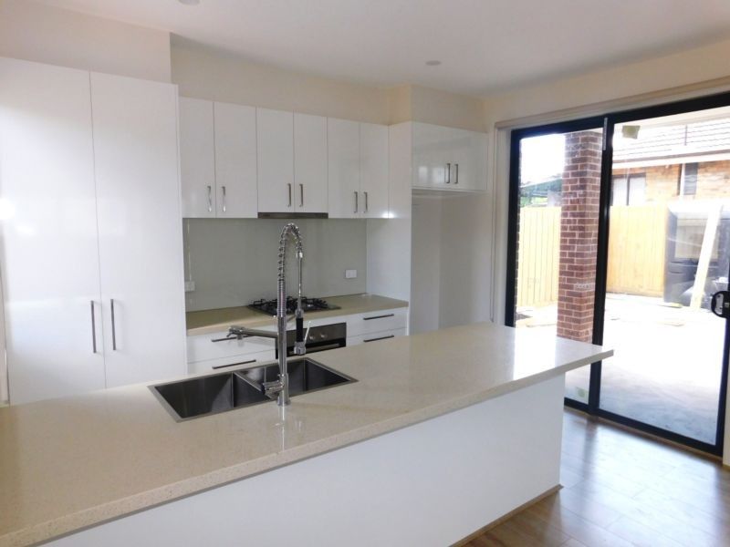 3 bedrooms Apartment / Unit / Flat in 1/23 Eumarella Street TULLAMARINE VIC, 3043
