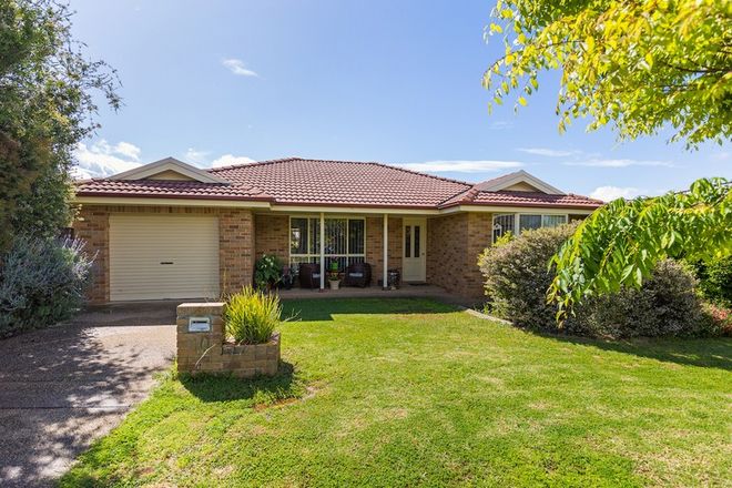 Picture of 2/10 Illeura Road, BOURKELANDS NSW 2650