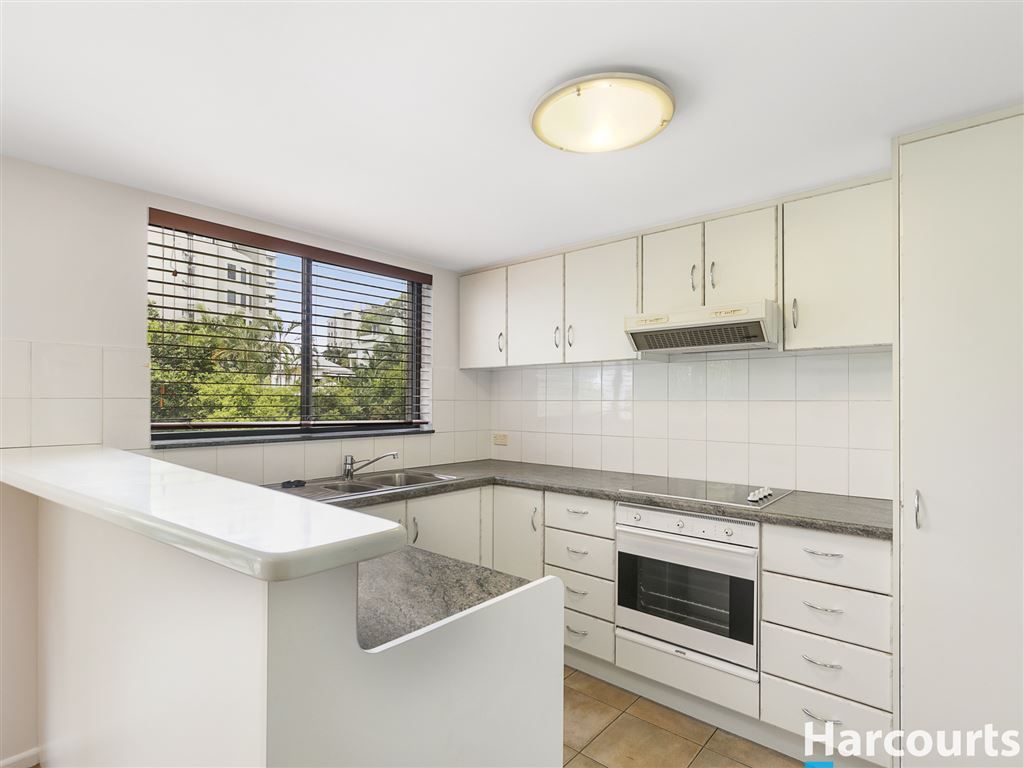 12/39 Cairns Street, Kangaroo Point QLD 4169, Image 2