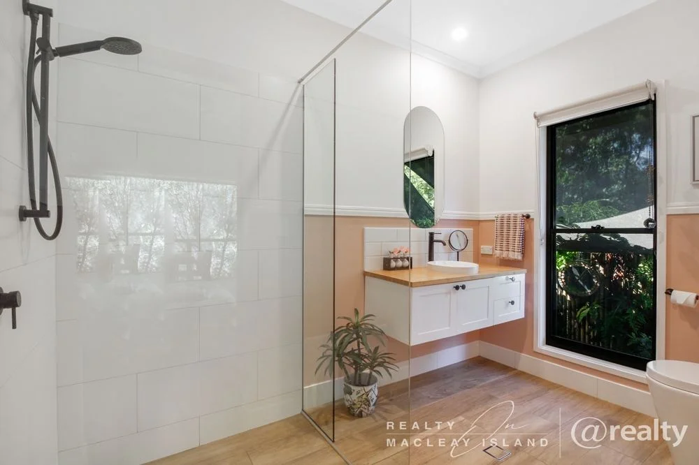 Additional image 12 of 9-17 Cabriolet Crescent, Macleay Island QLD 4184