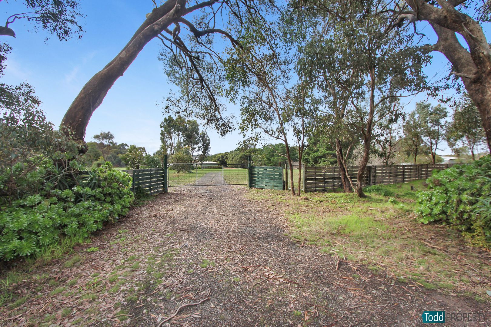 69 Hylands Lane, Heathcote VIC 3523, Image 1