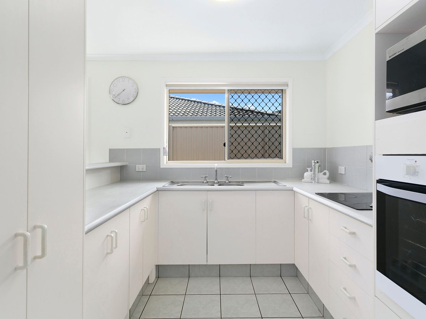 2/5 Parkland Place, Banora Point NSW 2486, Image 2