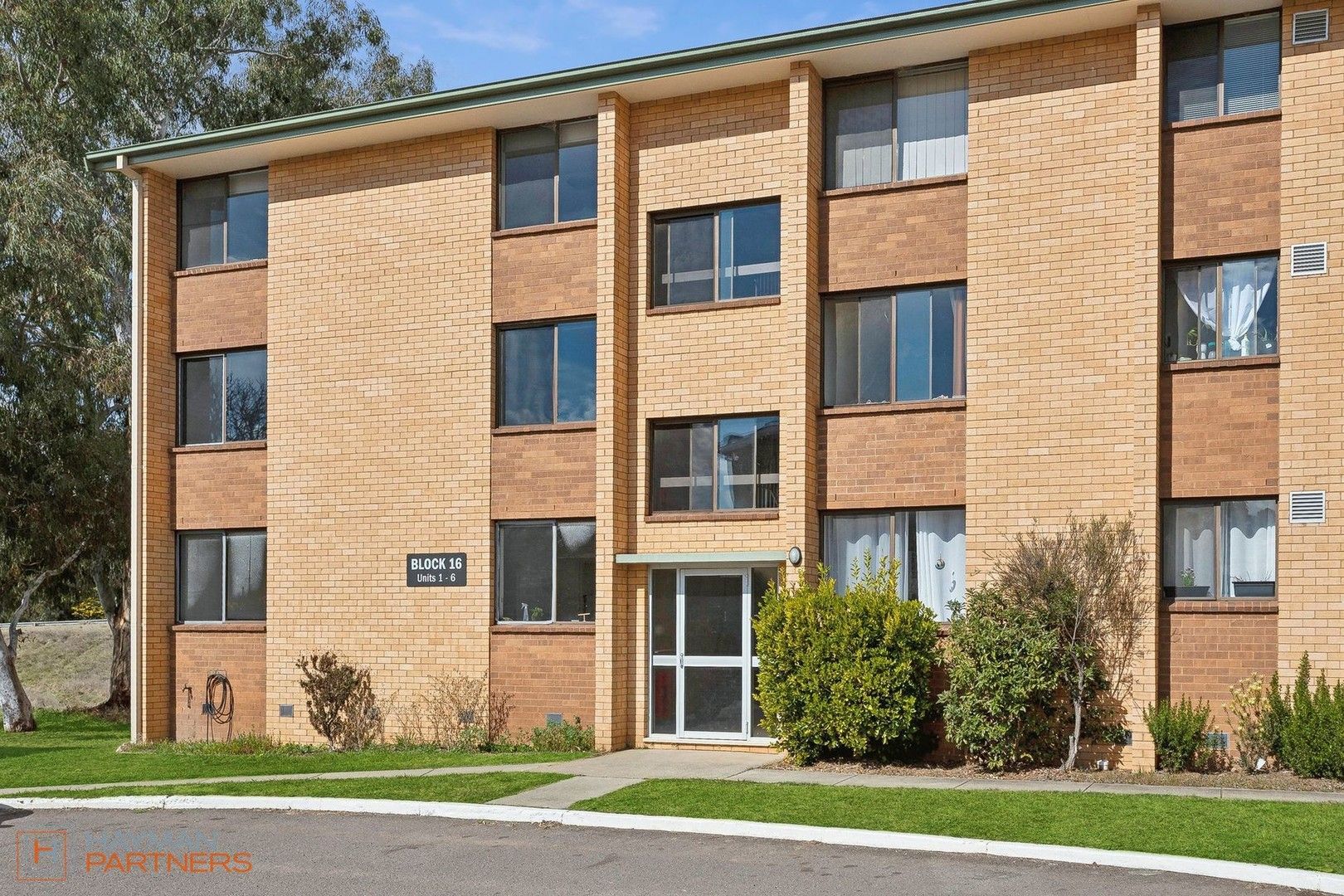 2 bedrooms Apartment / Unit / Flat in 3/16 Walsh Place CURTIN ACT, 2605