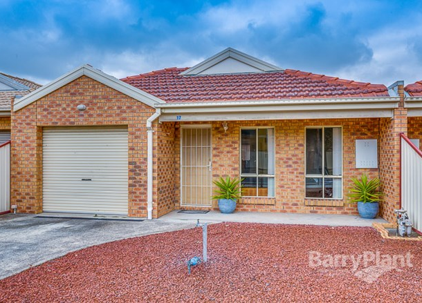 17 Hume Drive, Delahey VIC 3037