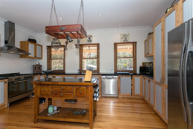 38 Hastings Road, GREENDALE VIC 3341, Image 2