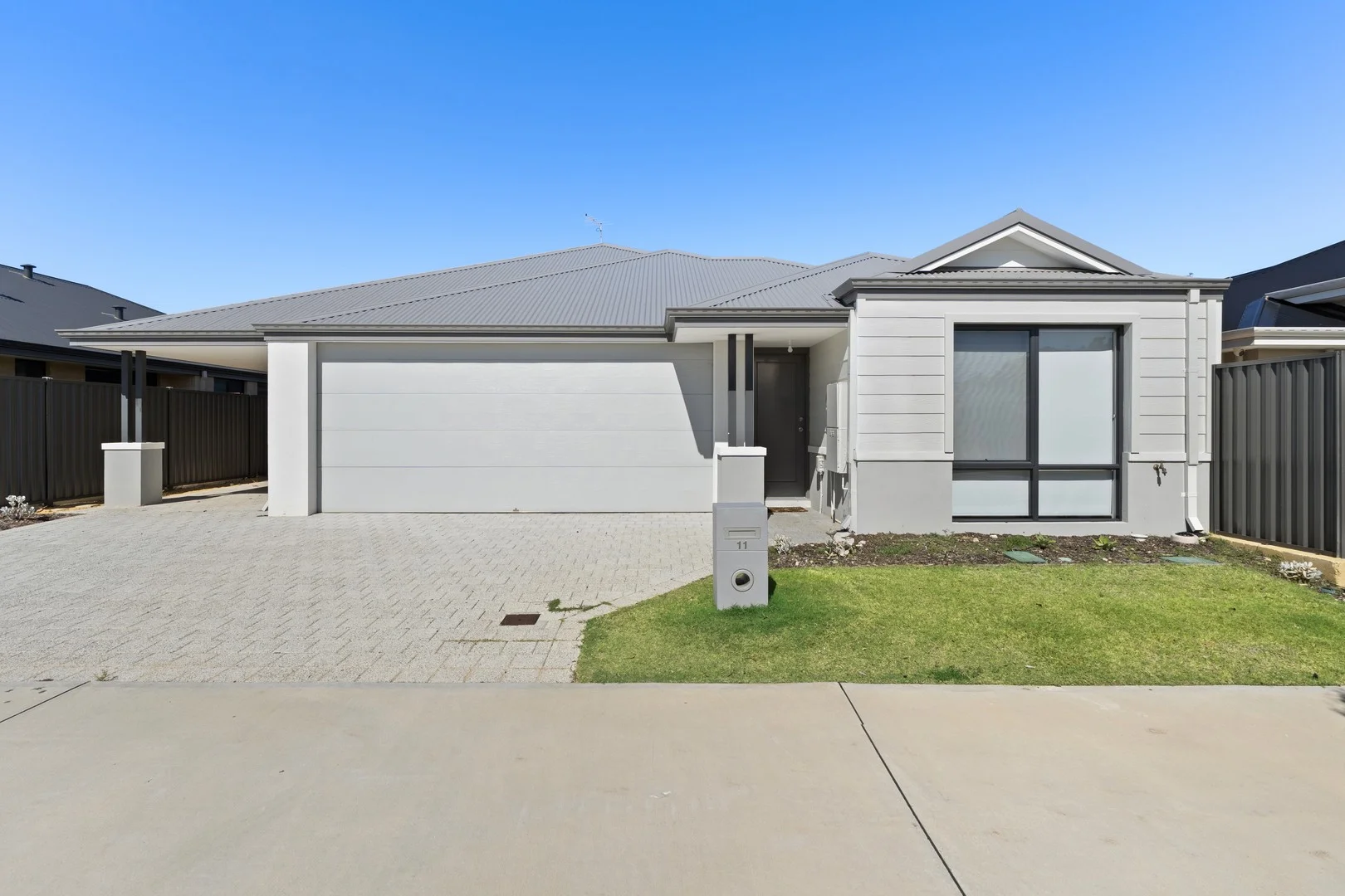 11 Pappinbarra Road, Lakelands WA 6180