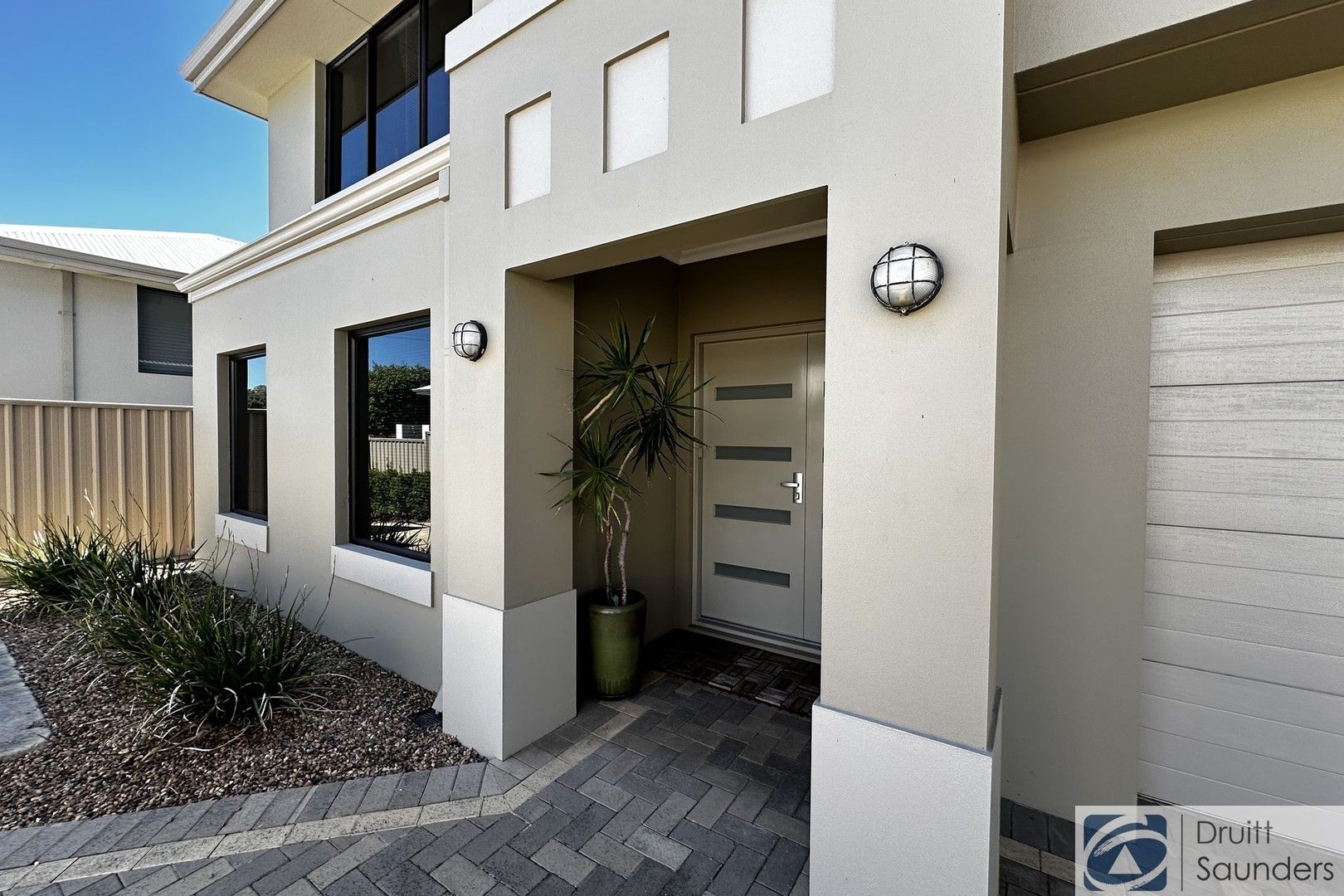 4 bedrooms Townhouse in 36B Farris Street INNALOO WA, 6018