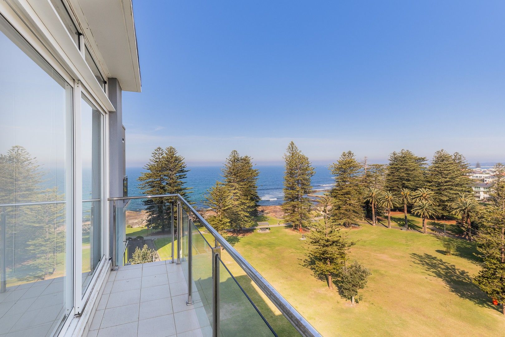 2 bedrooms Apartment / Unit / Flat in 702/21 Coast Avenue CRONULLA NSW, 2230