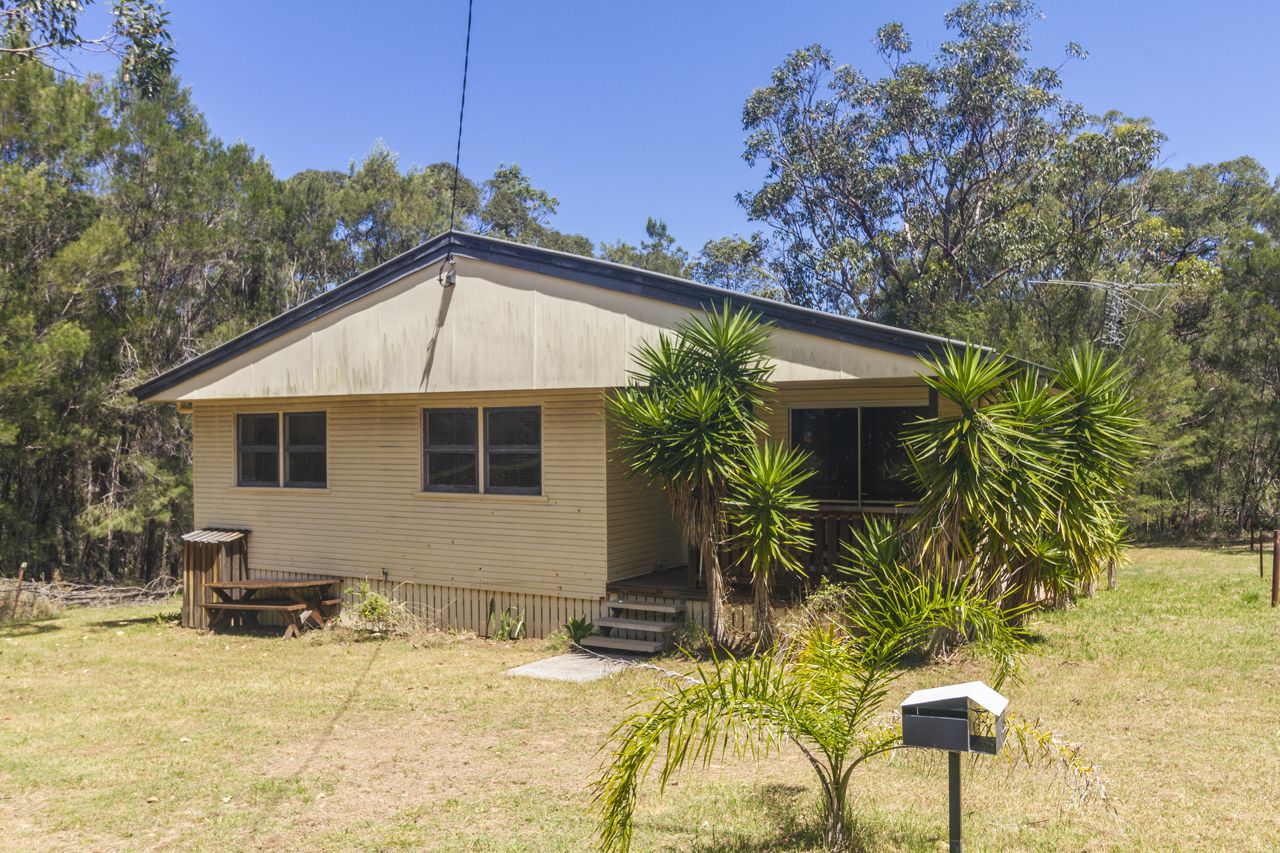 2 bedrooms House in 24 Beaumont Drive RUSSELL ISLAND QLD, 4184