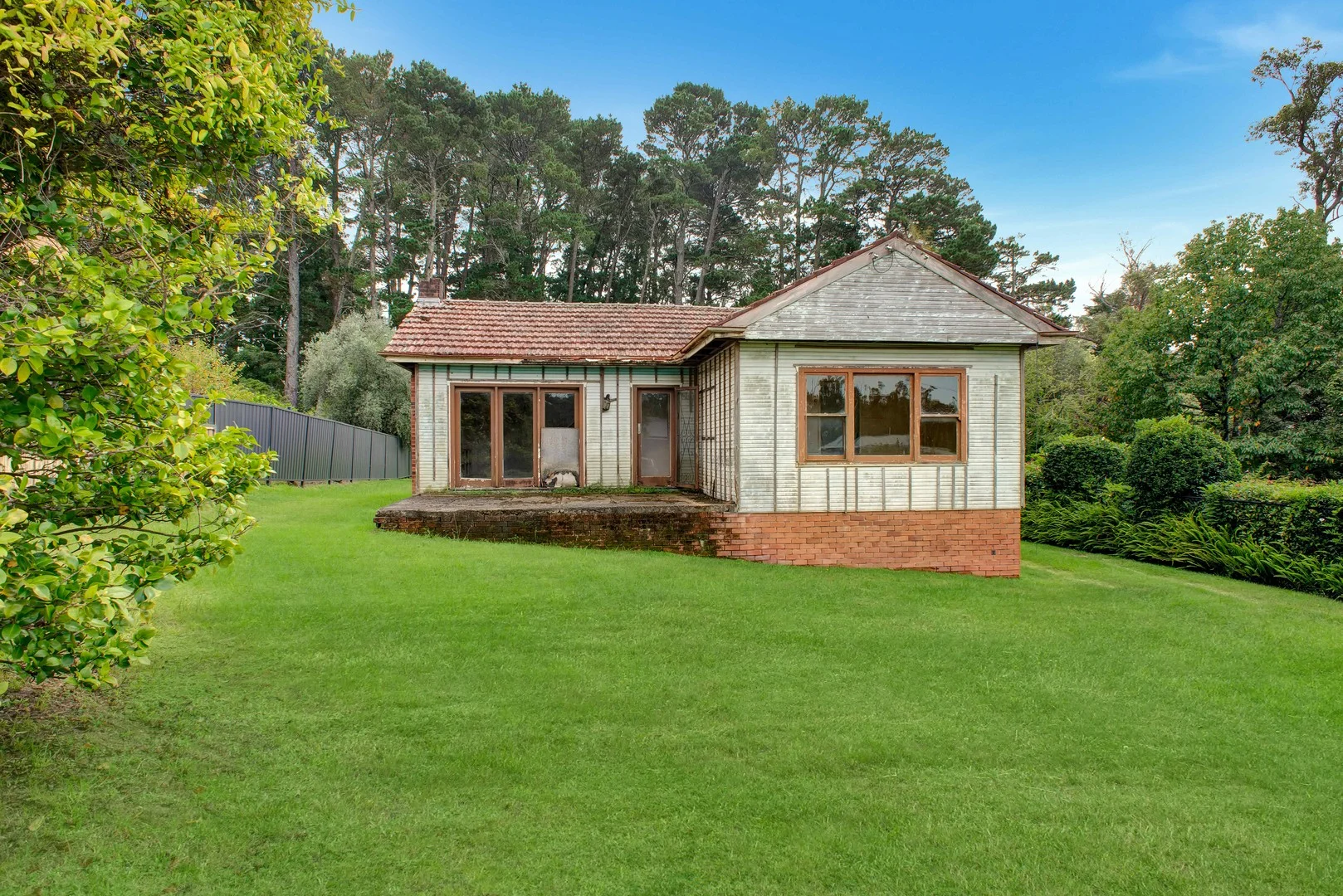 6 De Quency Road, Bullaburra NSW 2784