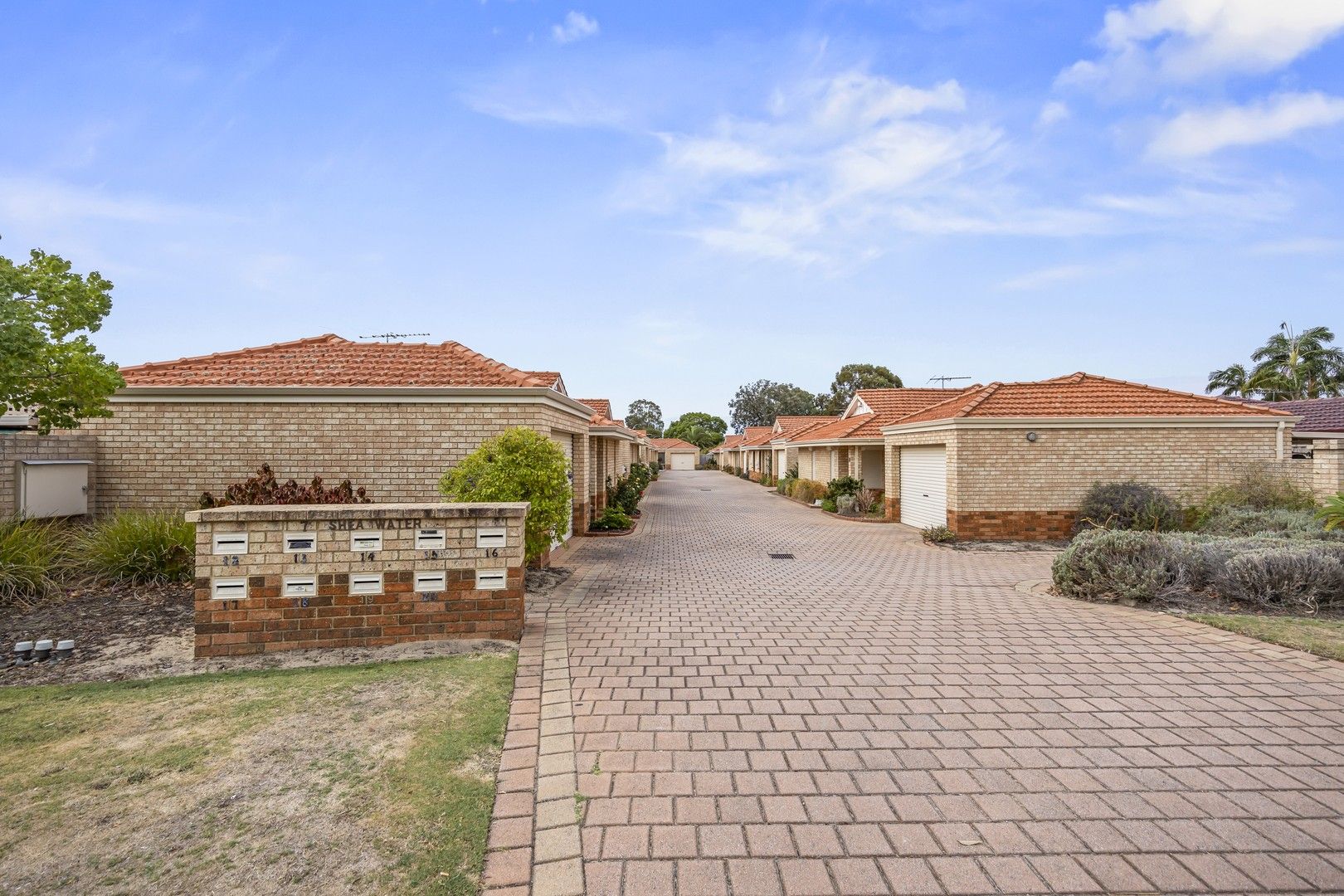 3 bedrooms House in 17/7 Shearwater Terrace BALLAJURA WA, 6066